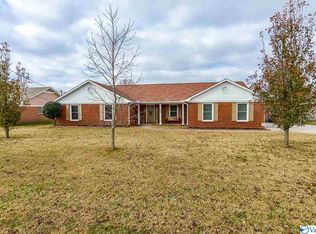 208 Goodmoor Ln, Harvest, AL 35749