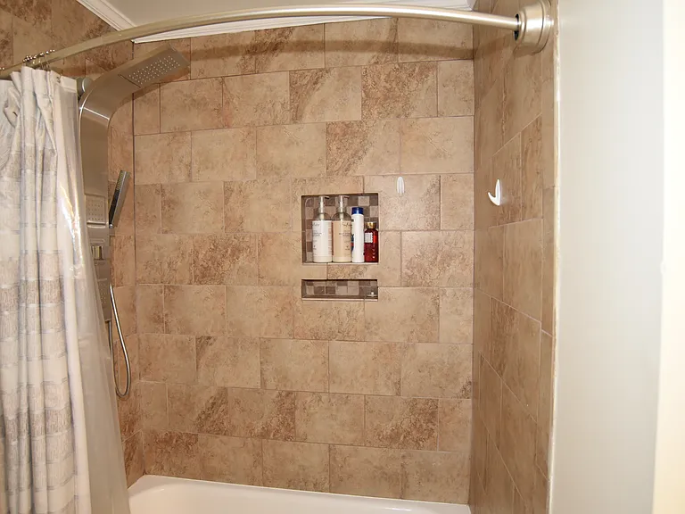 8159 Landfall Ct — Photo 33