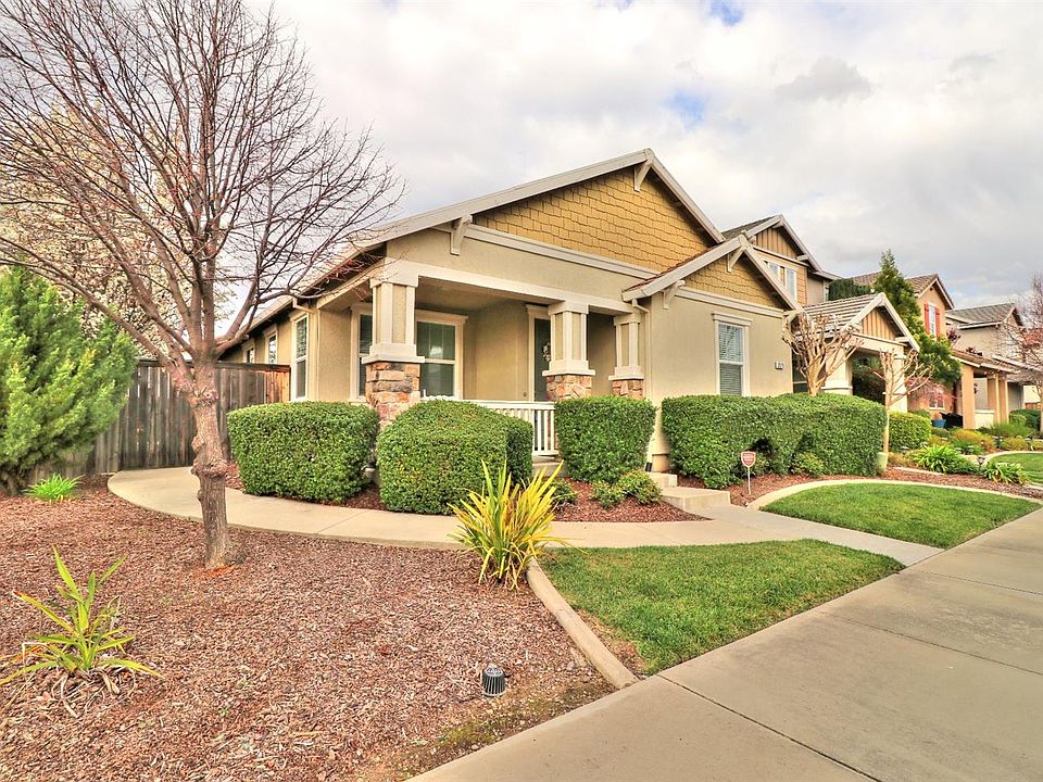 1st image of 2575 Amelia Earhart Ave