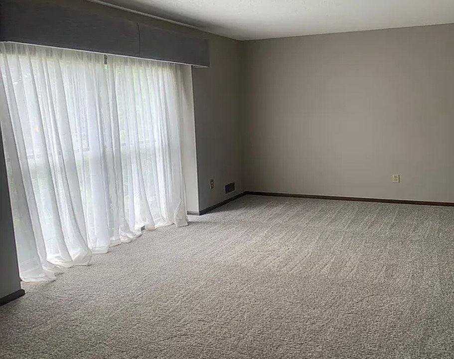 1st image of 10204 Melrose Dr