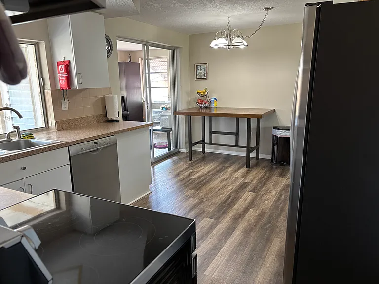 4216 Newbury Dr — Photo 5