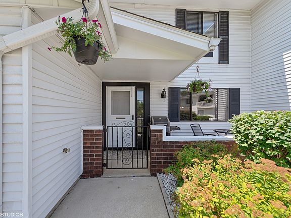 2nd image of 162B Chatham Ct #434