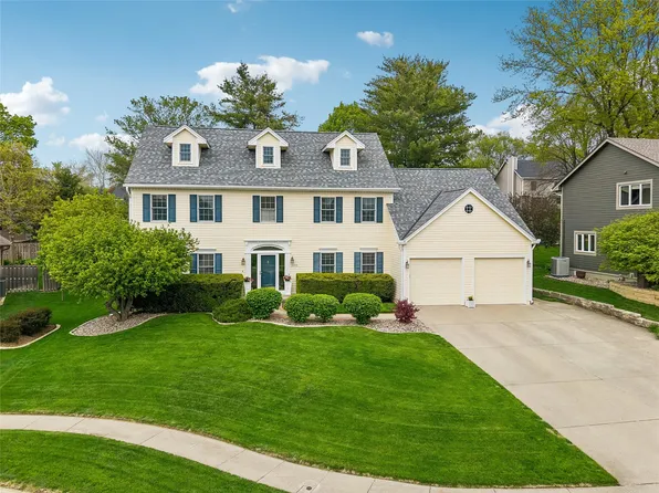 2613 Crown Flair Dr, West Des Moines, IA 50265