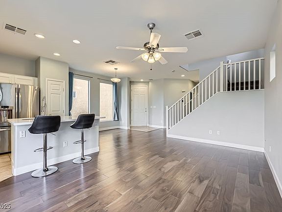 3rd image of 3558 Harbor Tides St
