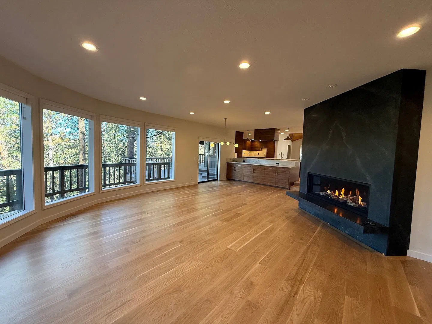 Stunning 3 Bed/2.5 Bath Home on the River with Mt. Bachelor Views - Riverbend Estates — Photo 3