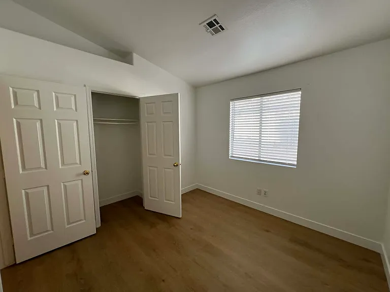 7116 Old Village Ave — Photo 8
