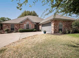 8213 Pecan Ridge Dr, North Richland Hills, TX 76182