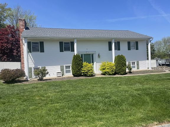 2nd image of 9 Pine Crest Dr