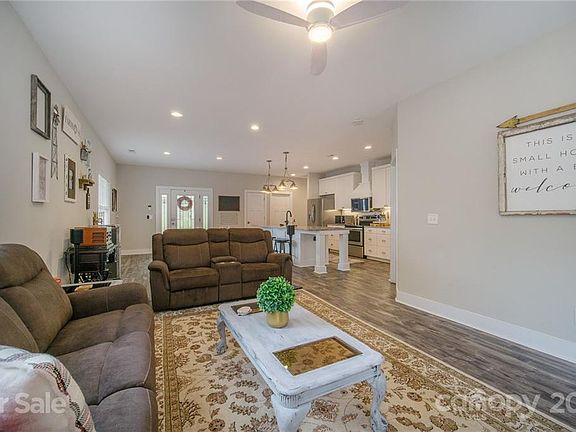 4th image of 113 Mainview Dr