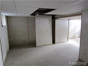 4th image of 7411 Wykes St