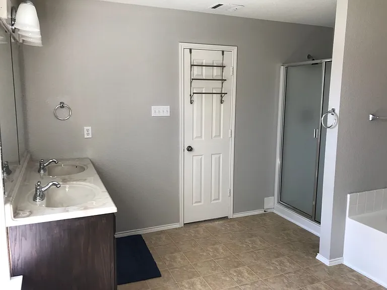 4956 Thorn Hollow Dr — Photo 19