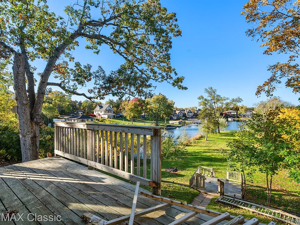 1726 W Oakley Park Rd, photo 8