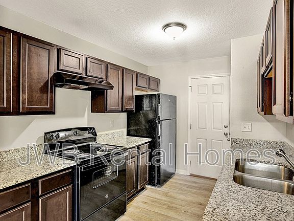 3rd image of 2234 Orchard St