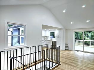 3 Commonwealth Ave, Lowell, MA 01852