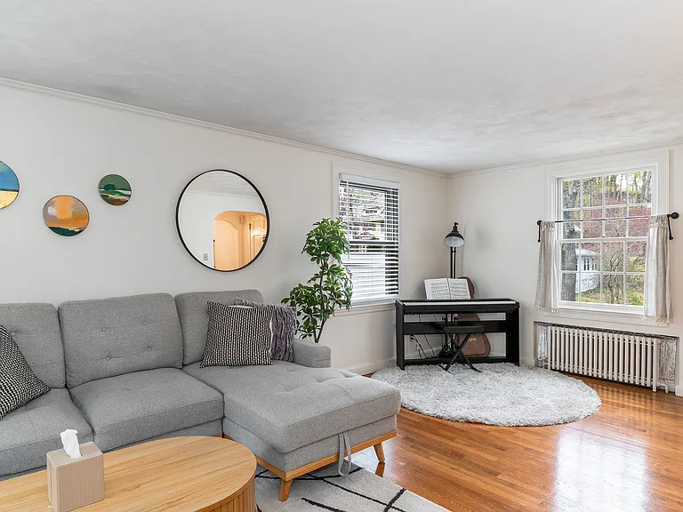 51 Lynn Fells Pkwy — Photo 2