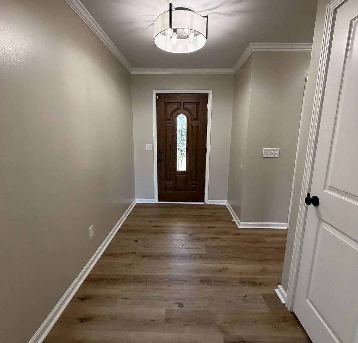 3 bed, 2.0 bath, 1565 sqft, $1,850 — Photo 2