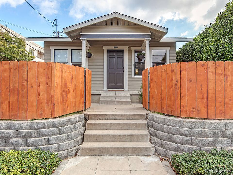 1st image of 2821 A St