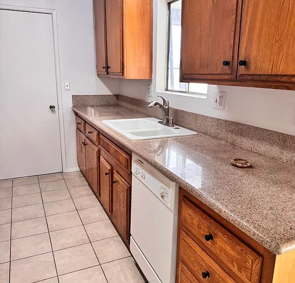 41272 Mayberry Ave — Photo 9