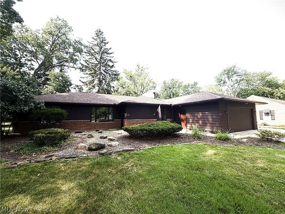 1st image of 24643 Hilliard Blvd