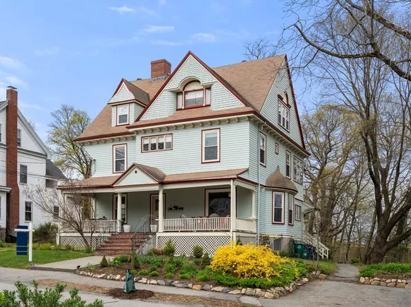 169 Hunnewell Ave #1-3, Newton, MA 02458