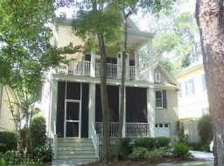 27 Crosstree Dr, Hilton Head Island, SC 29926