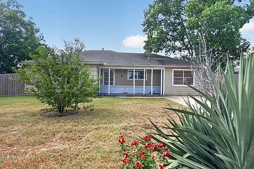 725 Mary Lake Dr Photo 1