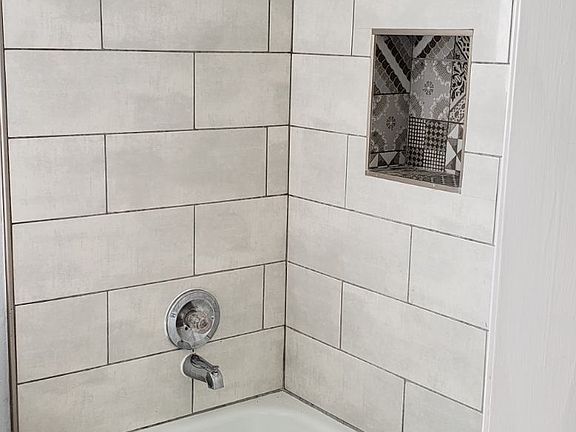 5th image of 6614 Lake Cliff St