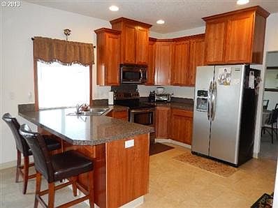 2nd image of 5324 NE 66th Dr
