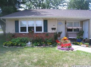 1 Haven Dr, Matawan, NJ 07747