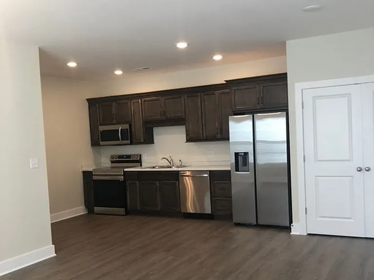 903 Fair St — Photo 3