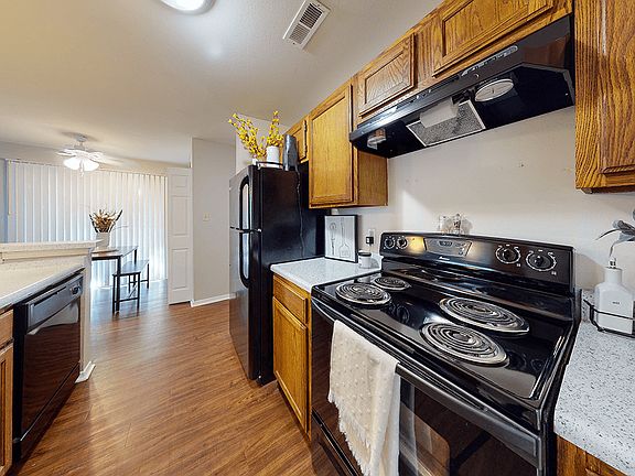 Fully-Equipped Kitchen with Appliances including Dishwasher