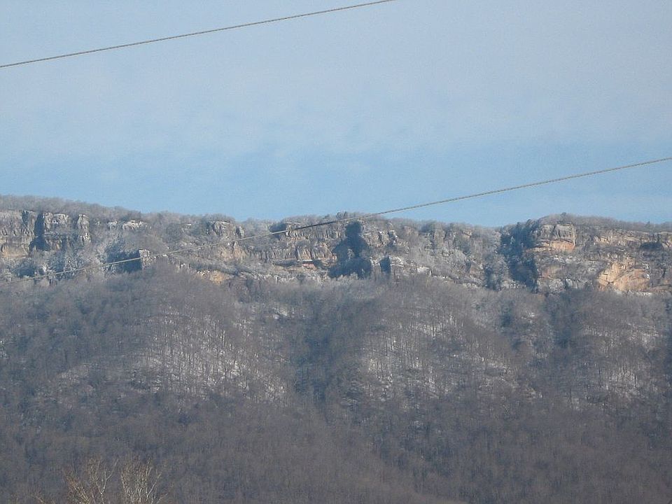 2nd image of 306 Onyx Dr