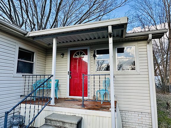 2nd image of 510 Oakdale St