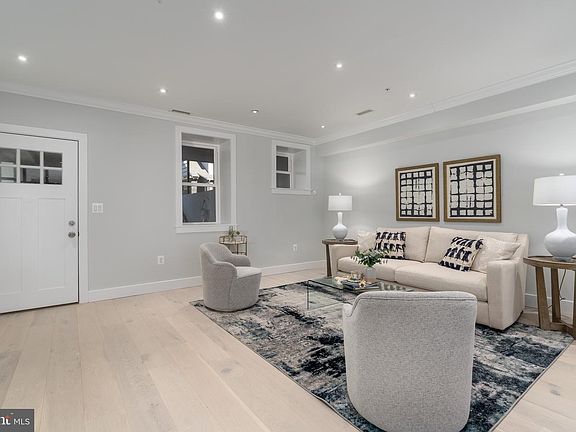 3rd image of 1128 Buchanan St NW #1
