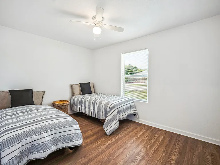 1485 N McCart St — Photo 14