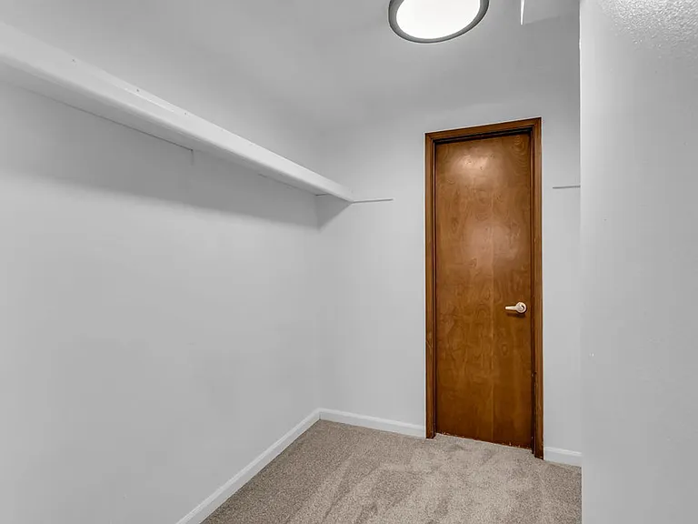 Kingcity Apartments — Photo 52