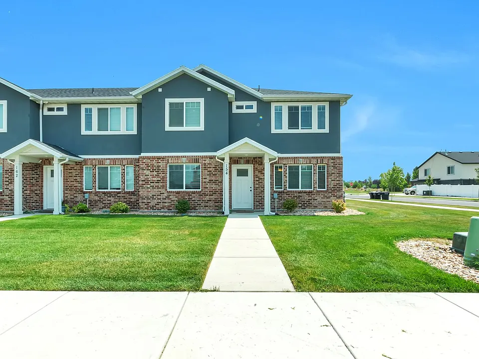 154 N 1325 W