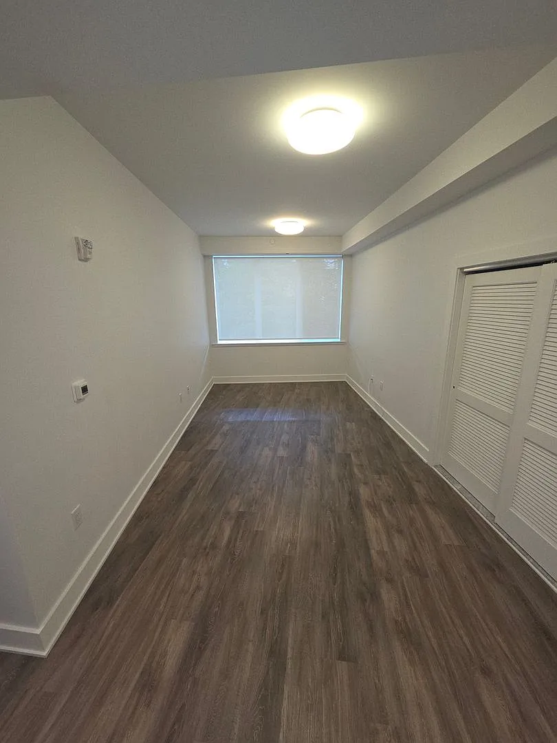 046 - 400 NEWARK REALTY LLC — Photo 4