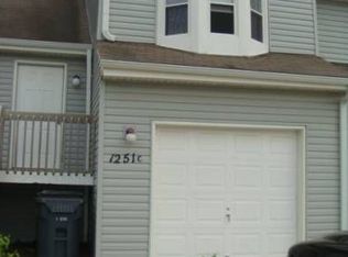 1247 N Petzold Dr APT F, Olathe, KS 66061