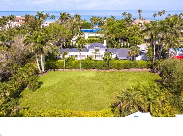 130 Shell ALY, NAPLES, FL 34102