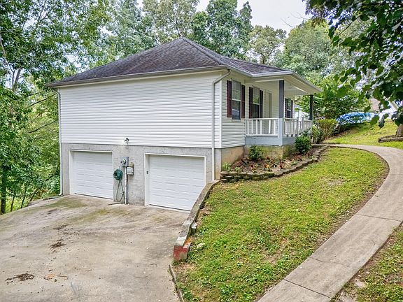 2nd image of 3757 Dixie Court Dr SE