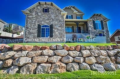 1st image of 222 Parkway Cir