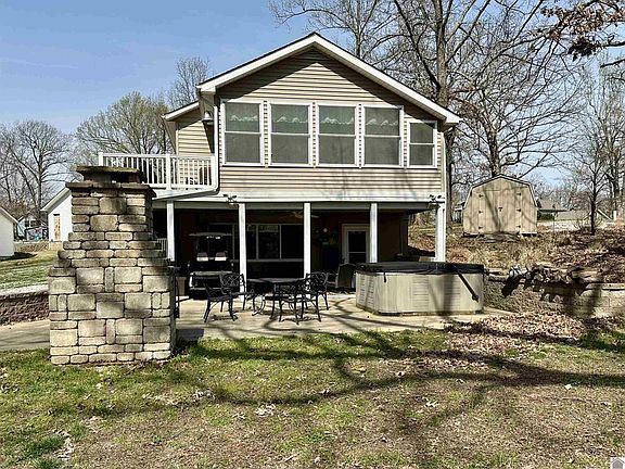 2nd image of 223 Ravenwood Cir