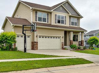 240 Emerson Ln, Waukee, IA 50263