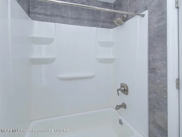 25 Duncan Way — Photo 22