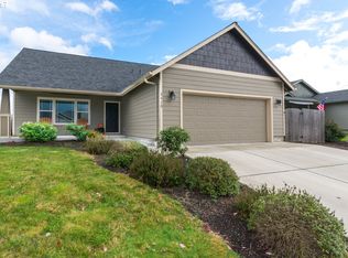 3413 Bald Eagle Dr, Lebanon, OR 97355