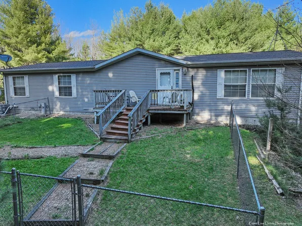 614 Morgan Rd, Amboy, IL 61310