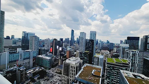88 Queen St E #4512 Photo 1