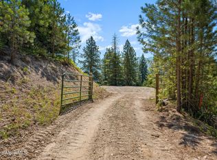 868 S Fork Rdg, Smelterville, ID 83868