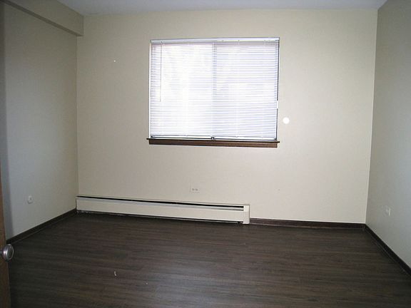 4th image of 910 S McKinley Ave APT 1A